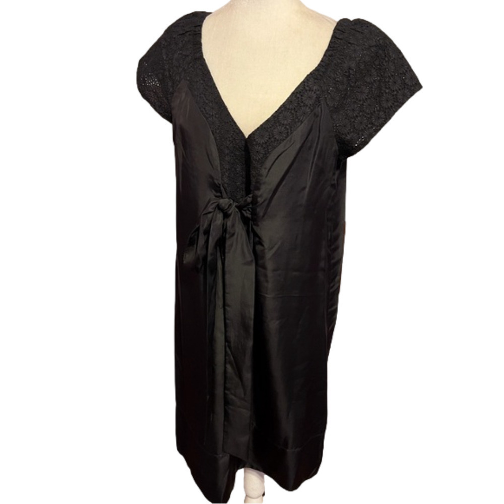 Banana Republic Silk Tie Front Black Dress Eyelet Floral Cap Sleeves 10
